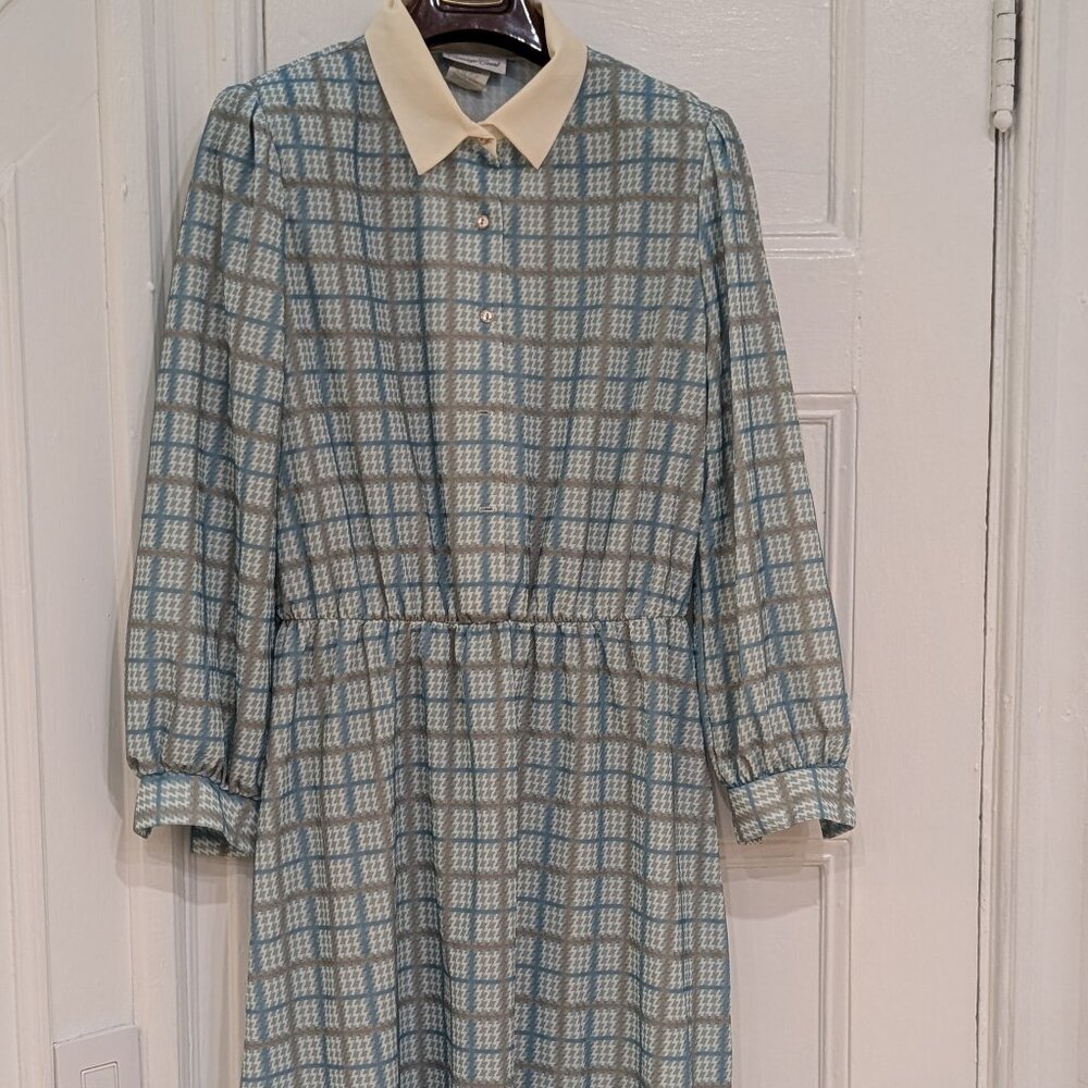 Carriage Court Women's 90s Vintage Plaid Blue Gray Cream Dress Long Sleeves 16
